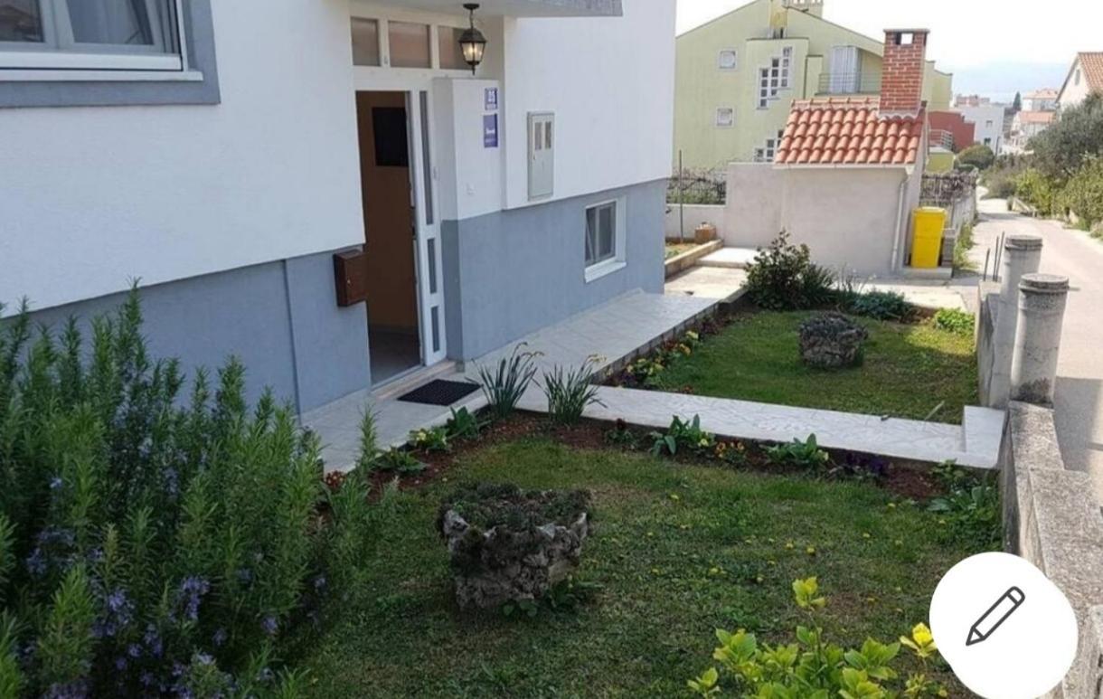 Iva'S Cosy Apartment, Sea View And Free Parking Zadar Exterior photo